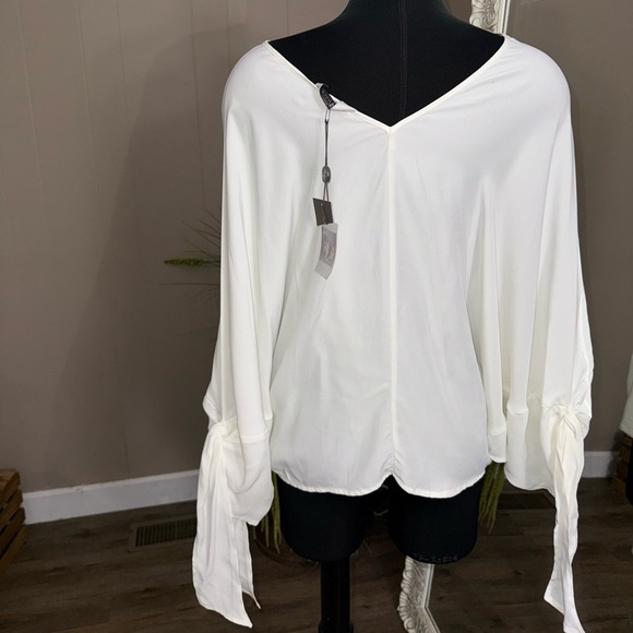 Lola & Sophie • V Neck Batwing Tie Sleeve Blouse - Picture 13 of 13